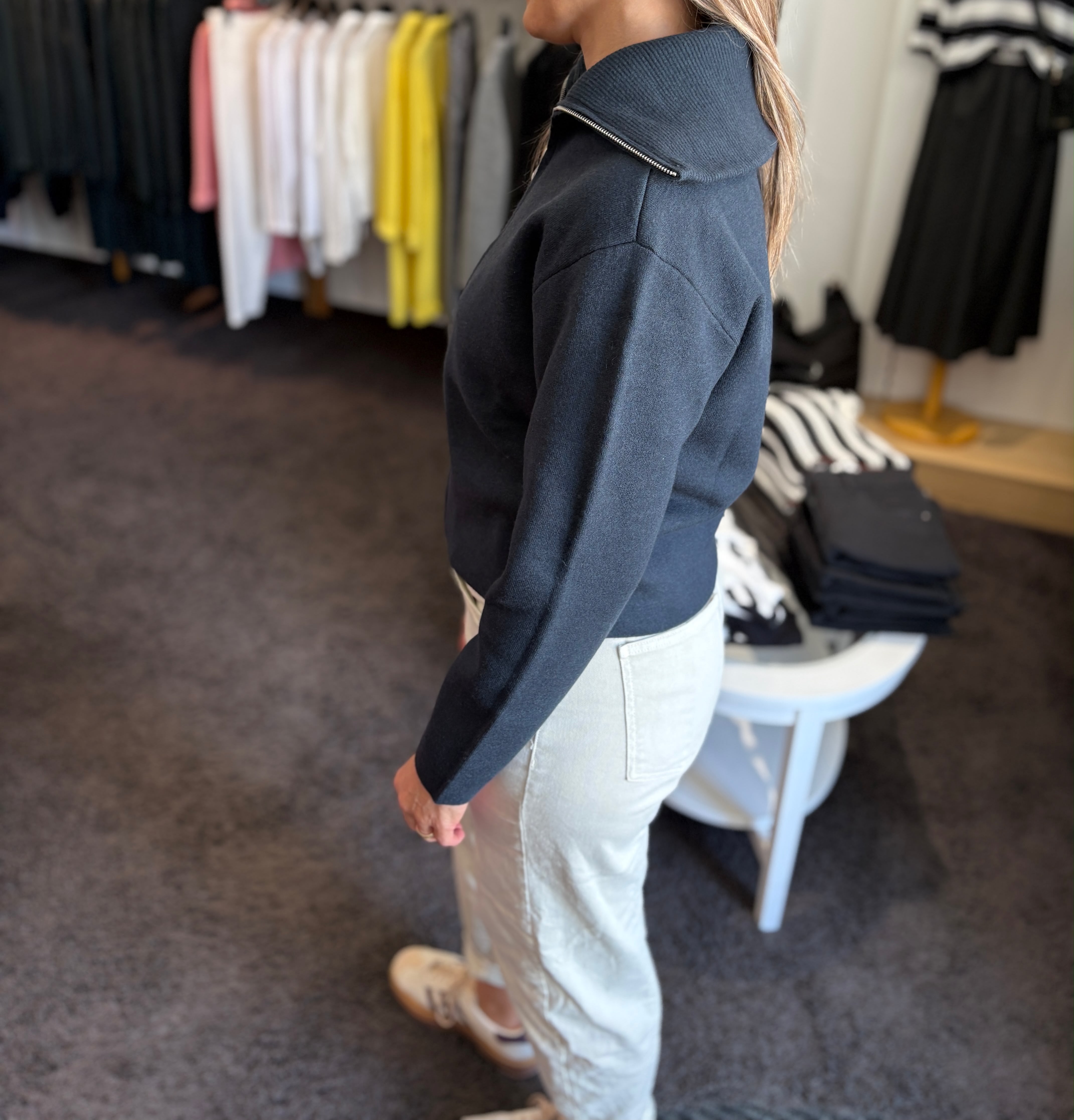 strickjackeblau_grauvonyaya3.jpg